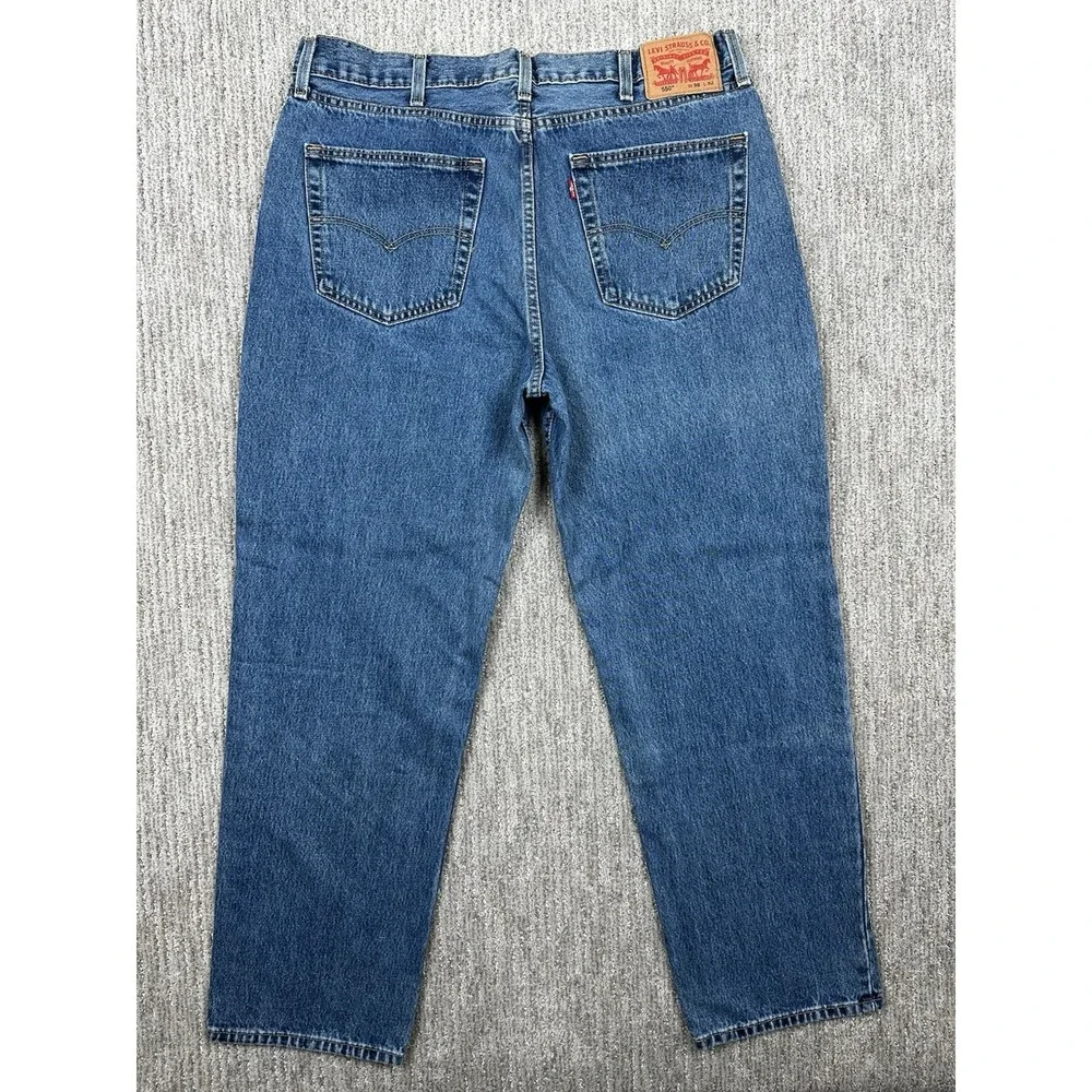 Levis 550 Relaxed Jeans Mens 38x32 Light Wash Blue Denim 100% Cotton